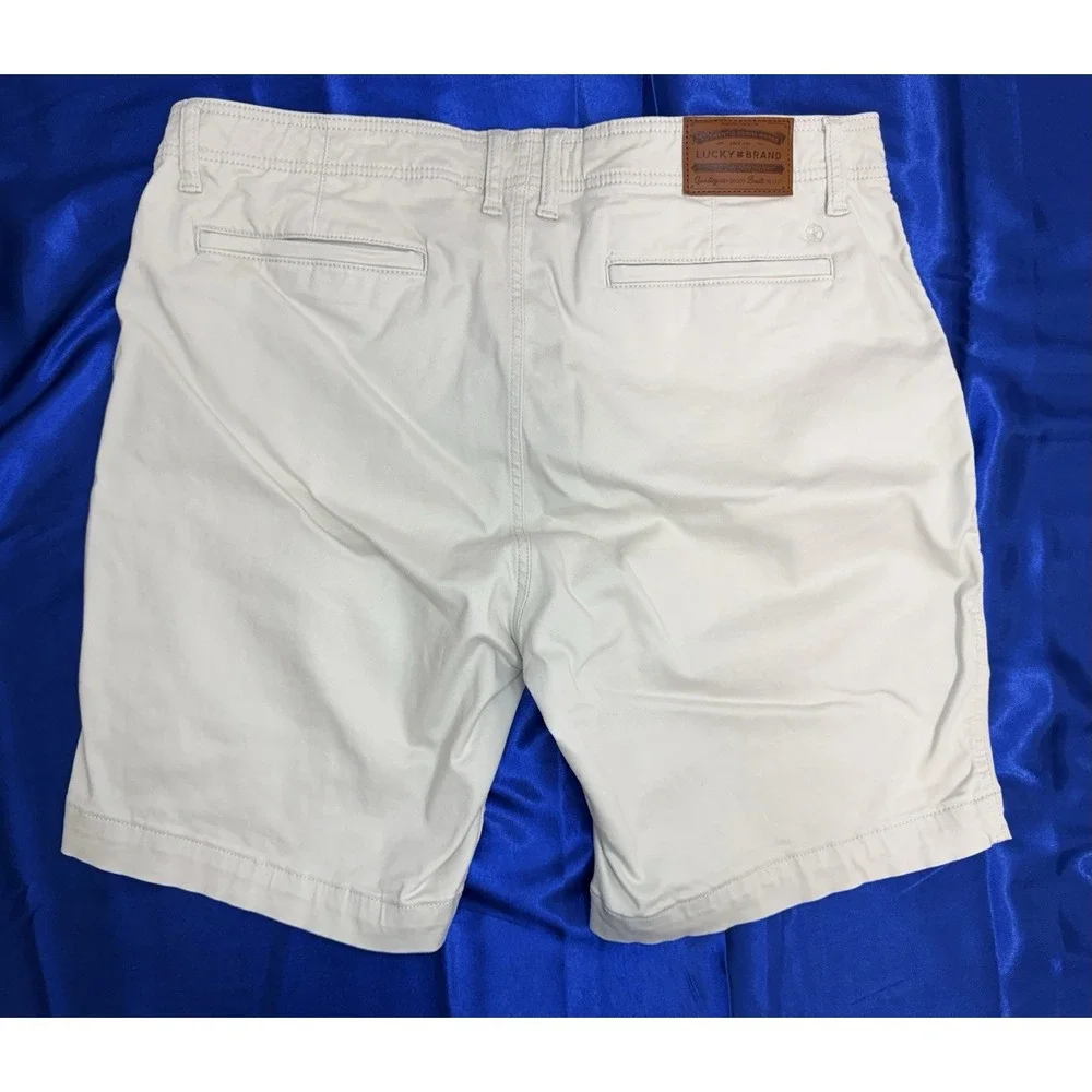 Lucky Brand Men's 38 Flat Front 8.5